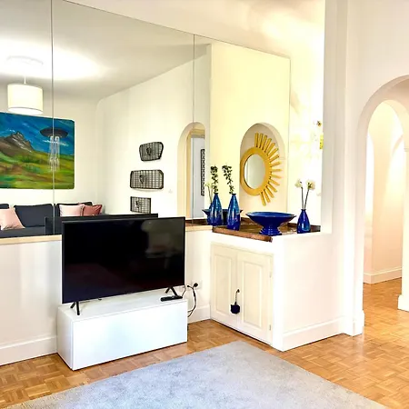 Apartment Casa D'azeglio, Florence, Quiet And Elegant Florence