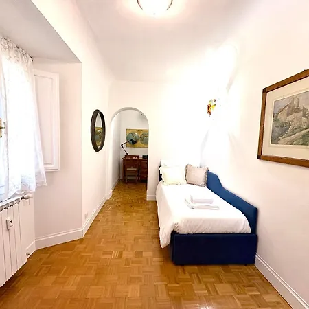 Apartment Casa D'azeglio, Florence, Quiet And Elegant