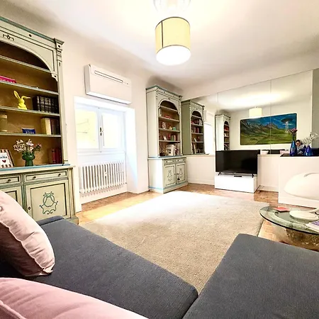 Casa D'azeglio, Florence, Quiet And Elegant